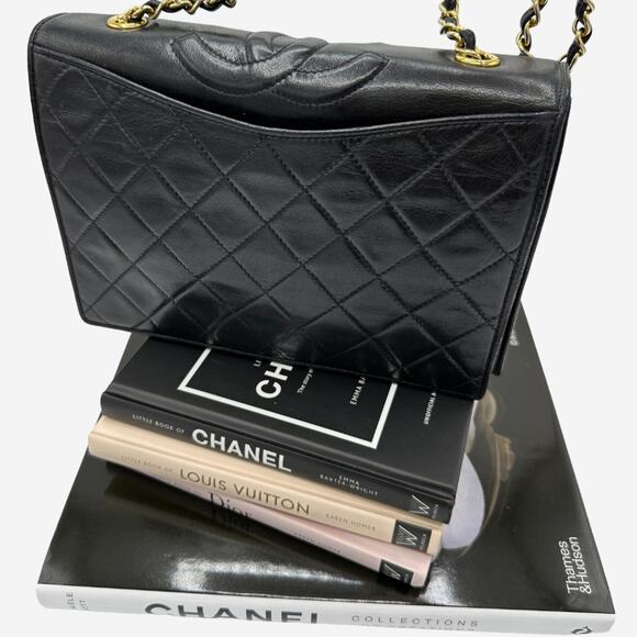 Chanel Black Lambskin Full Flap Shoulder Bag - Picture 5 of 16